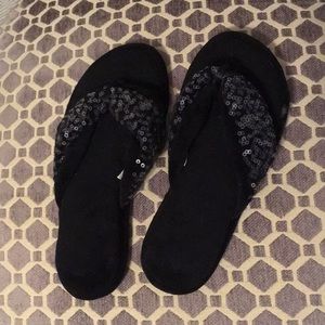 NWOT dearfoam flip flop slippers medium 7/8